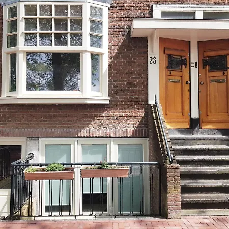 23 Sous Bed & Breakfast 4*