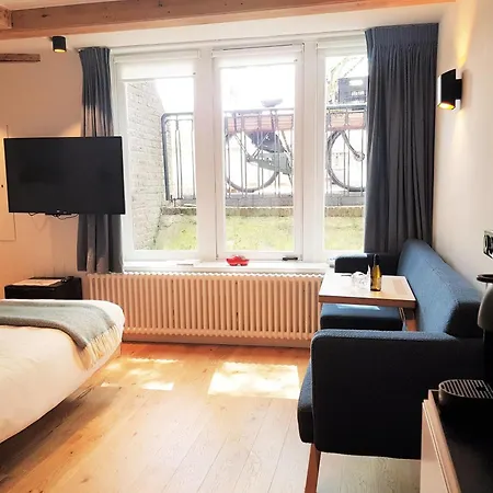 23 Sous Bed & Breakfast