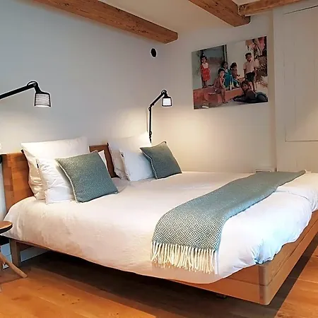 23 Sous Bed & Breakfast