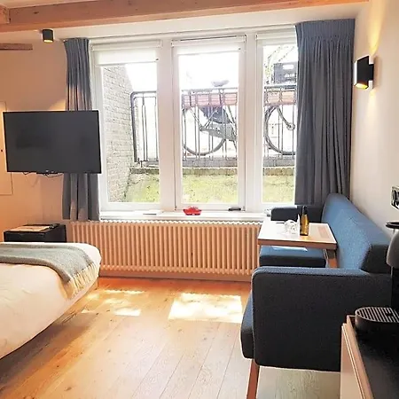 Bed & Breakfast 23 Sous