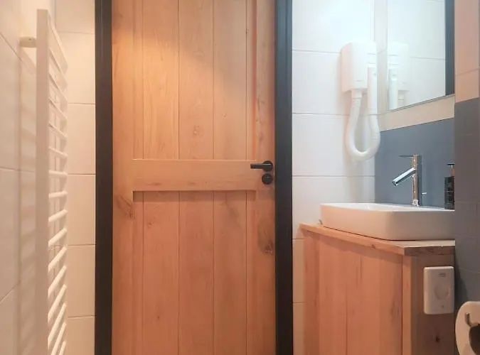 Bed & Breakfast 23 Sous 4*