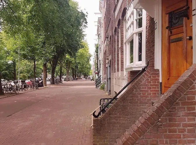 23 Sous Bed and Breakfast