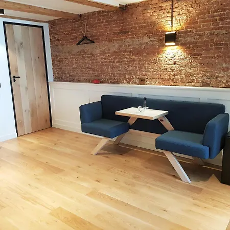 Bed and Breakfast 23 Sous 4*